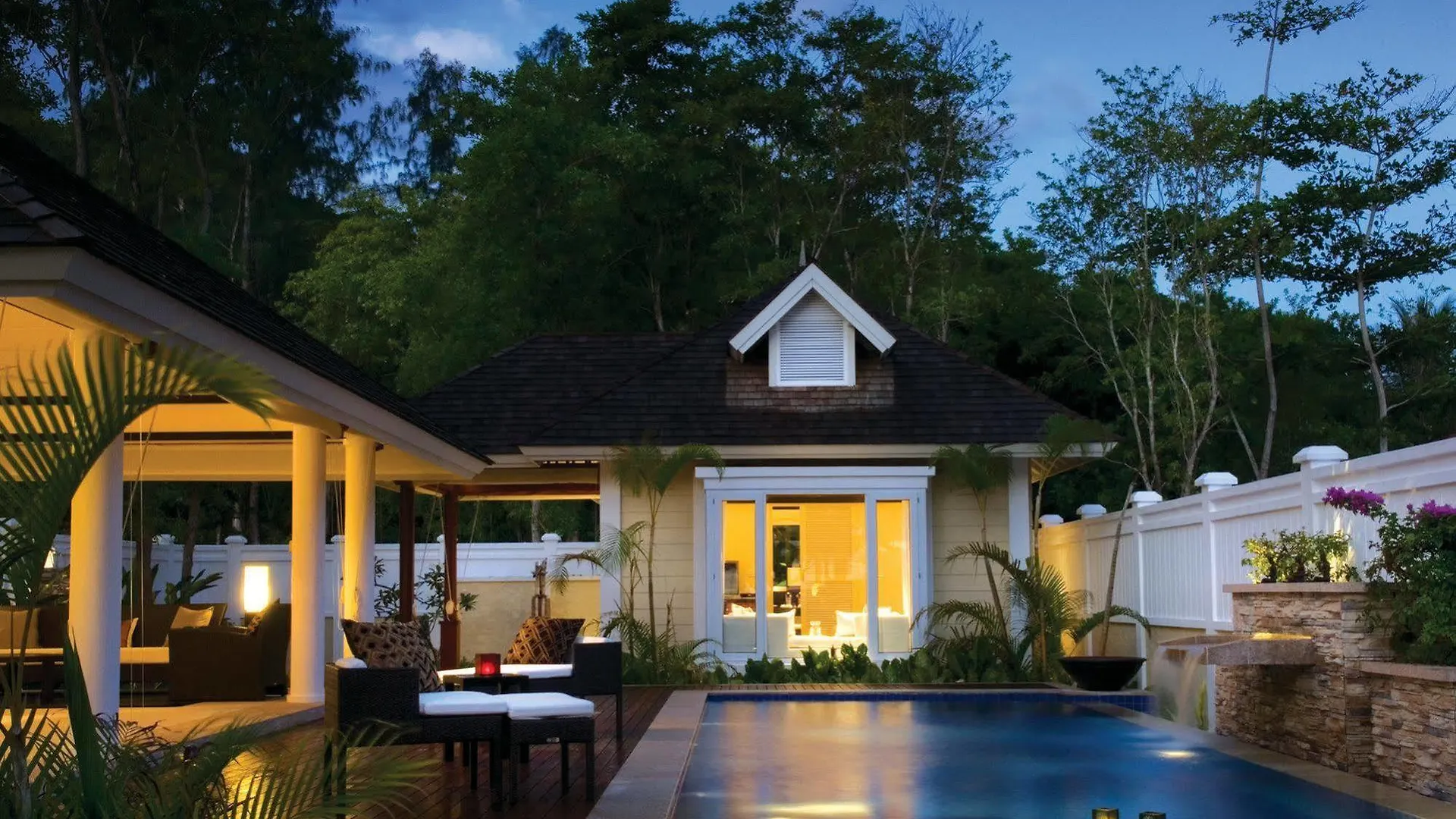 Banyan Tree Seychelles Hotel Takamaka 5*,  Seychelles