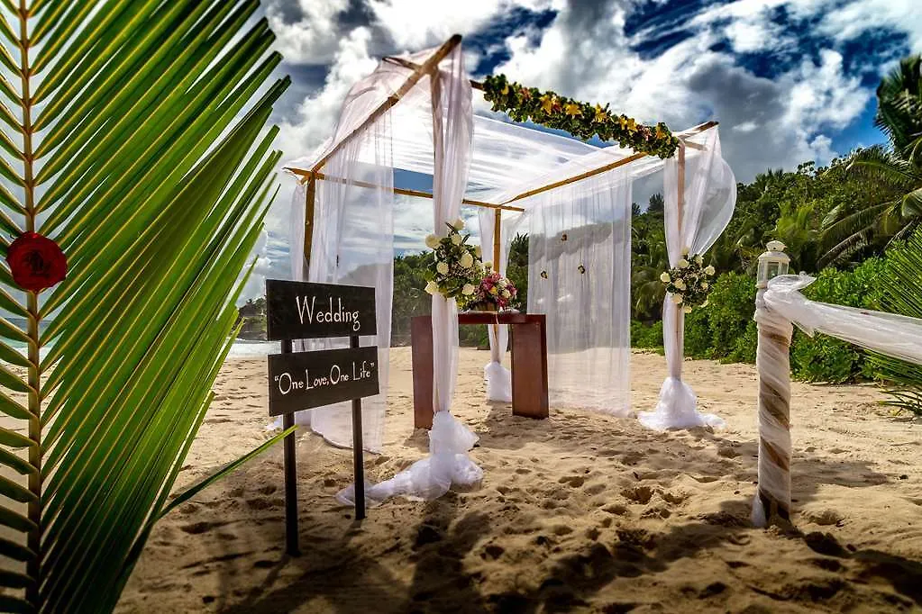 Banyan Tree Seychelles Hotel Takamaka 5*,
