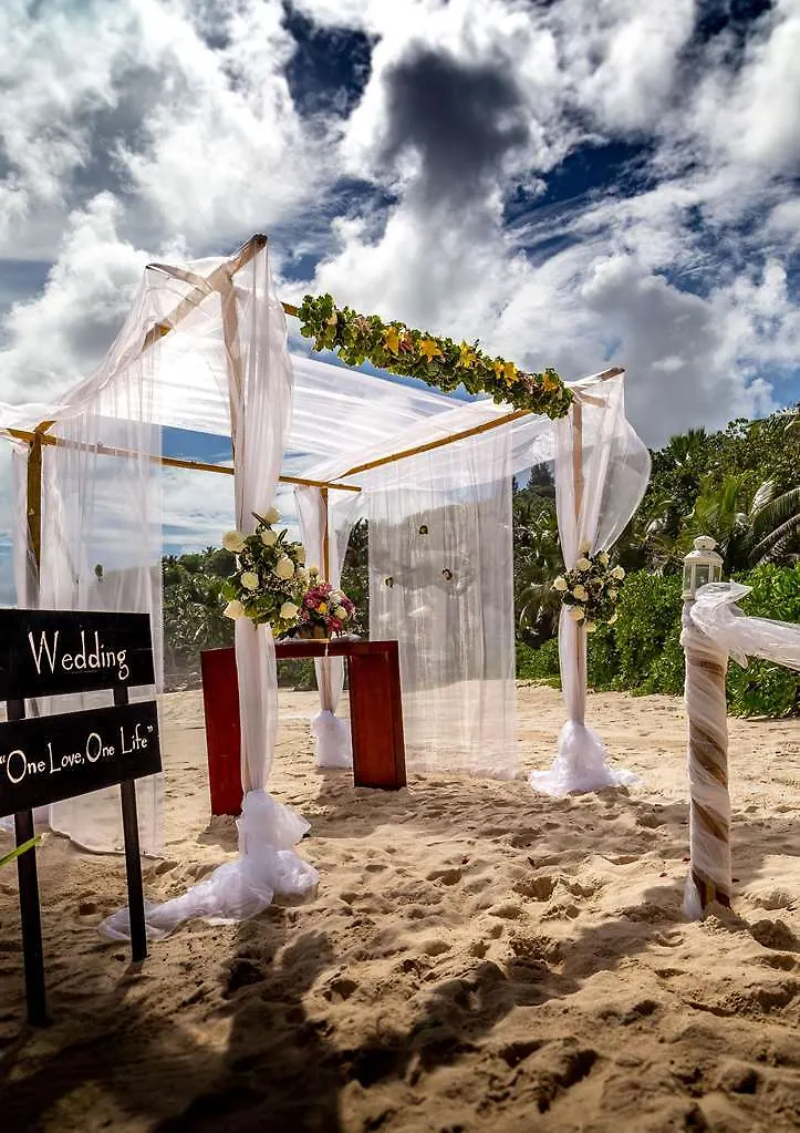 Banyan Tree Seychelles Hotel Takamaka 5*,