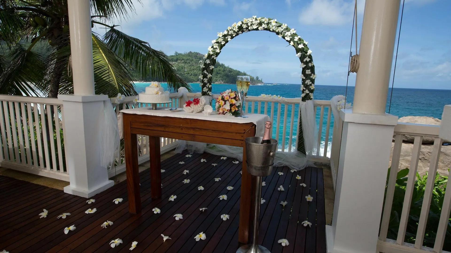 ***** Resort Banyan Tree Seychelles Hotel Takamaka Seychelles